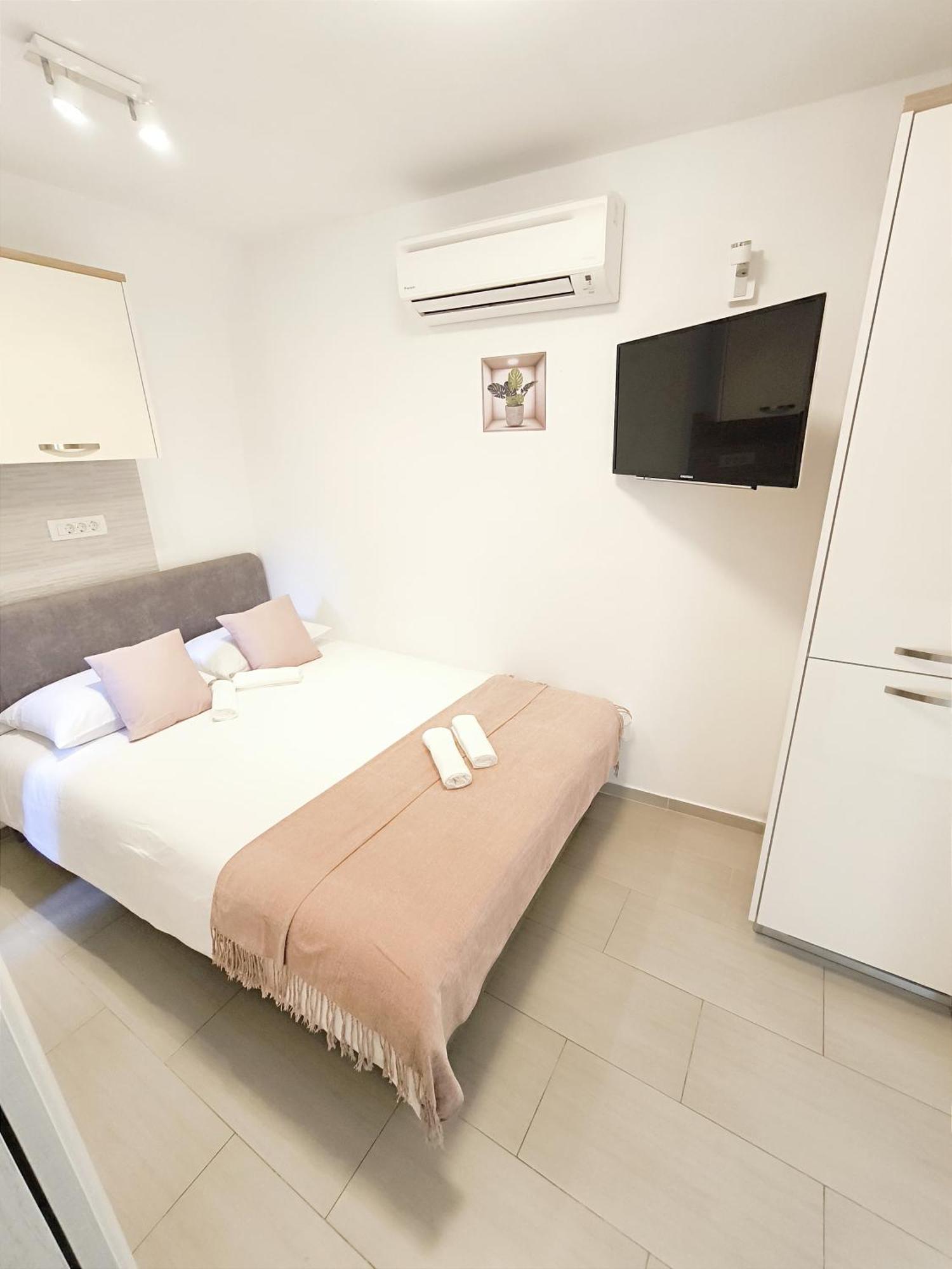 Central Apartment & Room Niko 스플리트 외부 사진